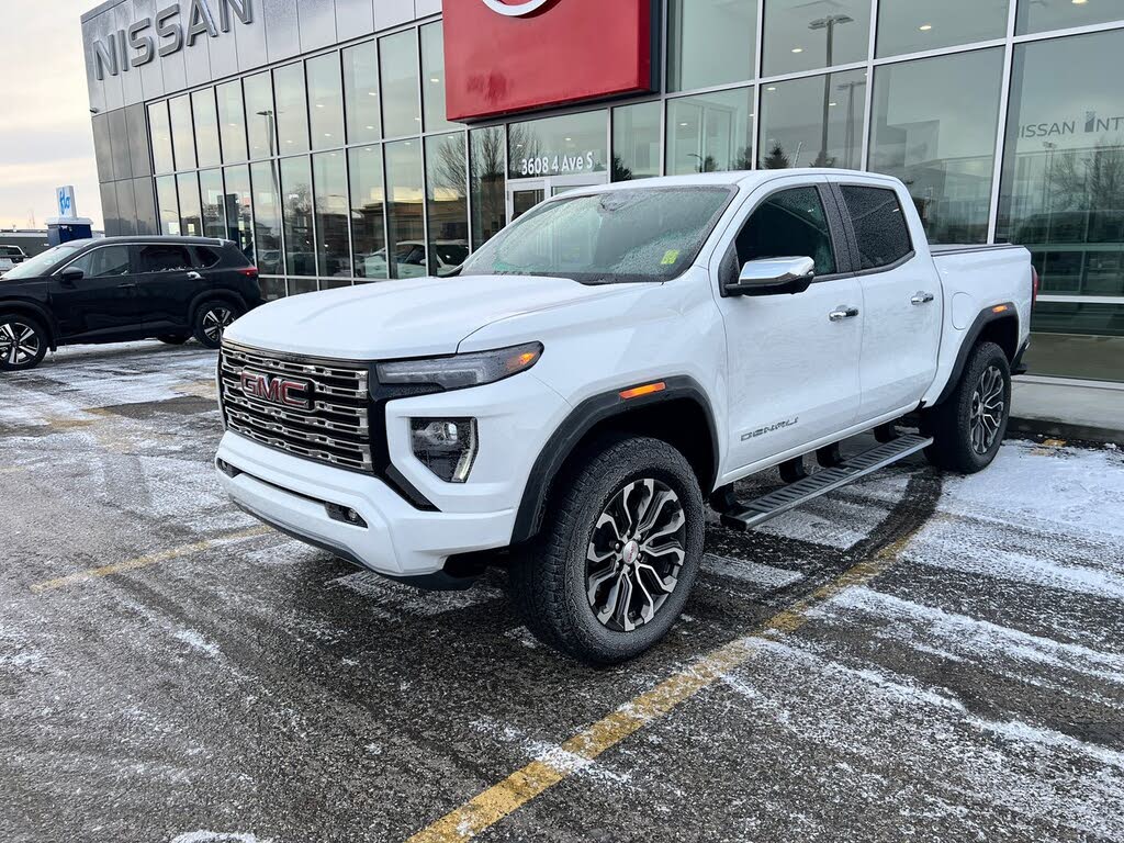 2025 GMC Canyon Denali Crew Cab 4WD