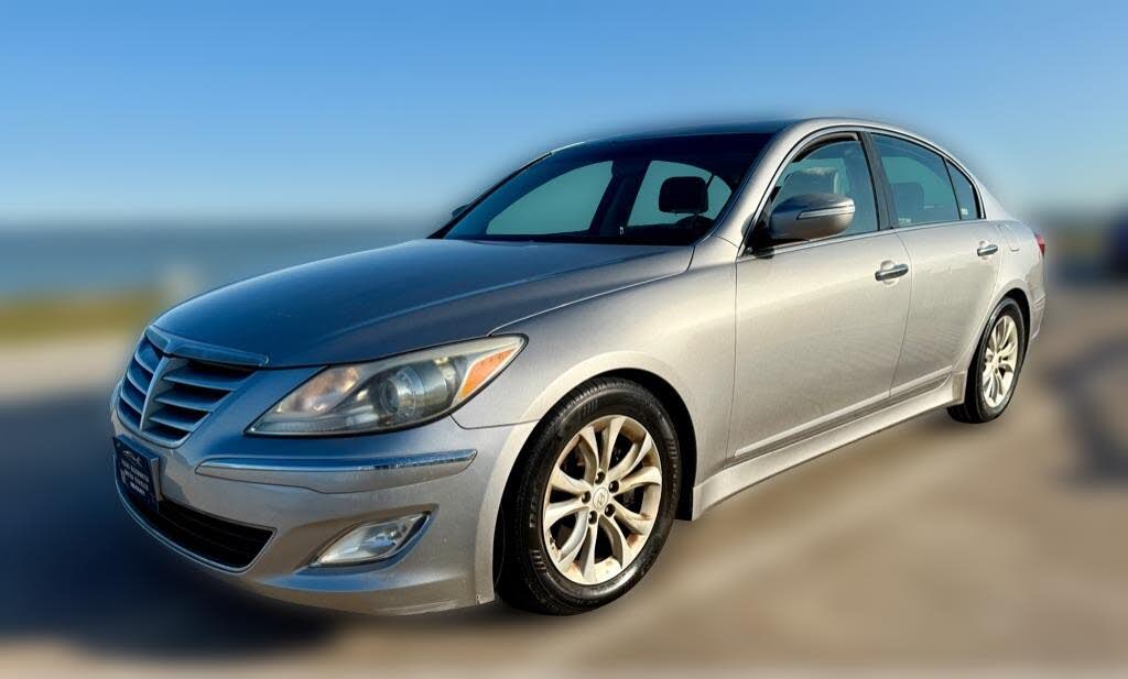 2012 Hyundai Genesis 3.8 RWD