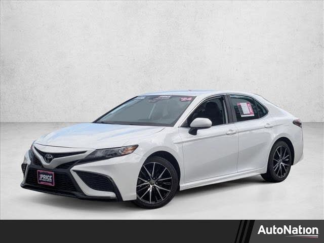 2024 Toyota Camry SE FWD
