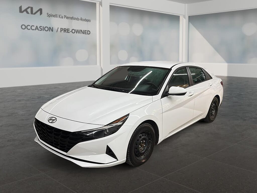 2022 Hyundai Elantra Essential FWD