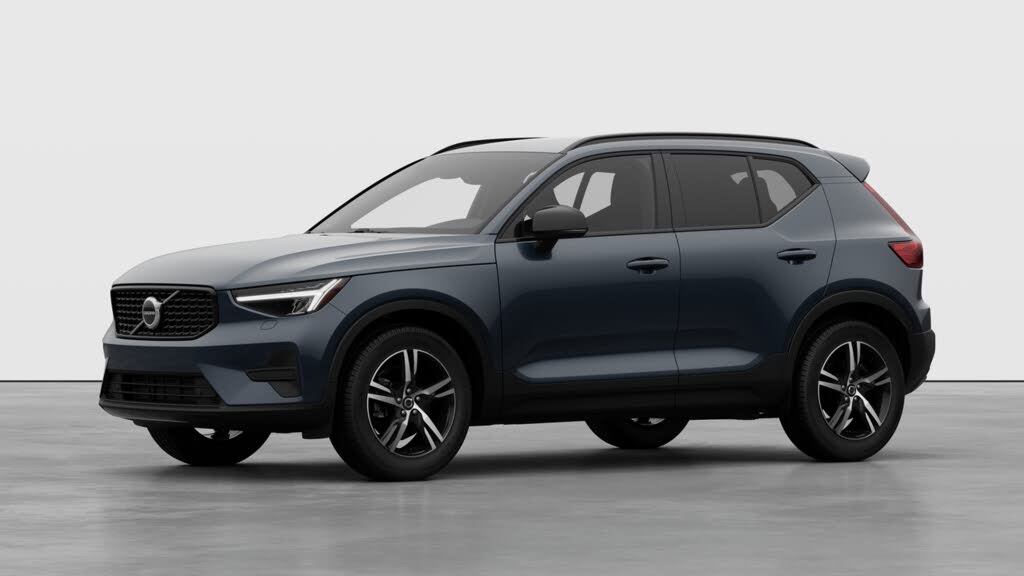 2026 Volvo XC40 B5 Core AWD
