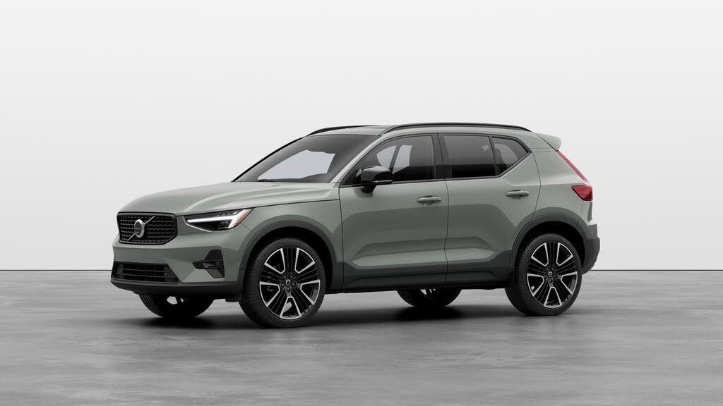 2025 Volvo XC40 B5 Ultra Dark Theme AWD