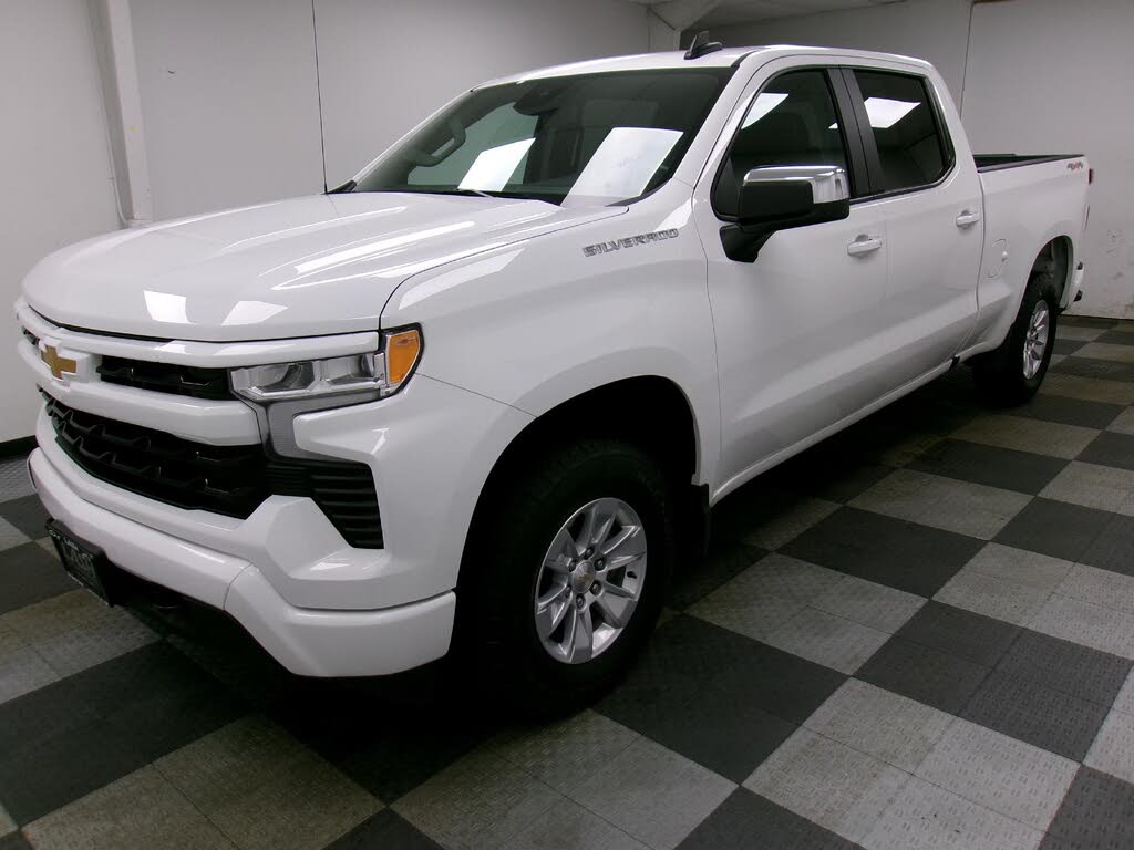 2024 Chevrolet Silverado 1500 LT Crew Cab 4WD