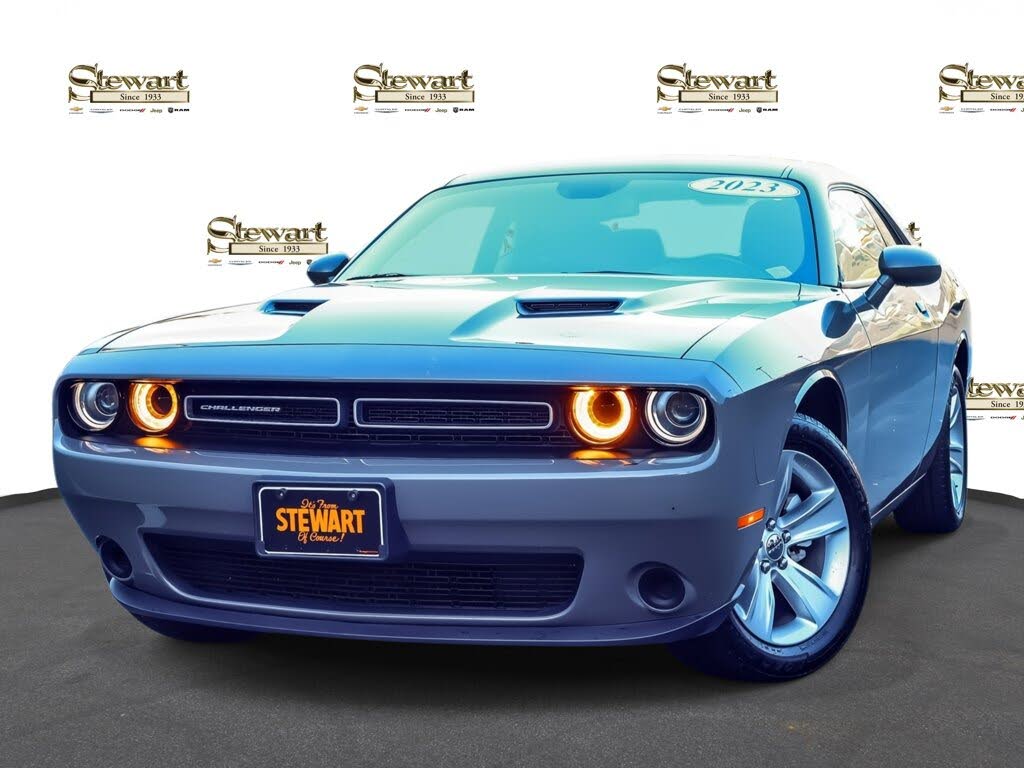 2023 Dodge Challenger SXT RWD