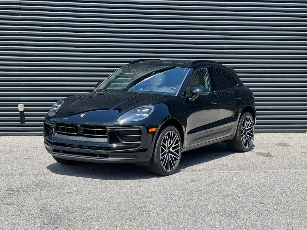 2025 Porsche Macan AWD