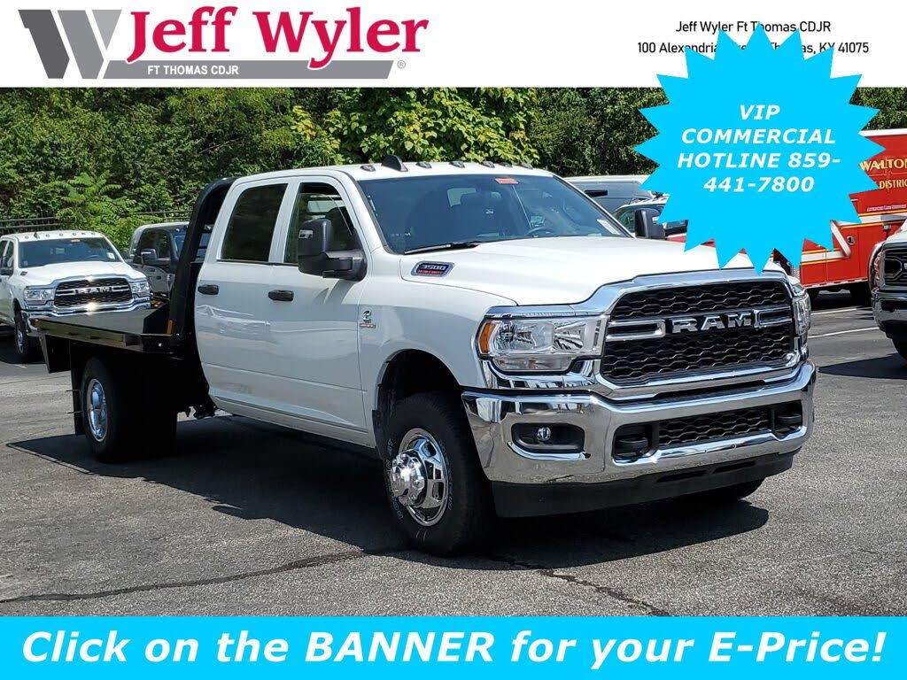 2024 RAM 3500 Chassis Tradesman Crew Cab LB DRW 4WD