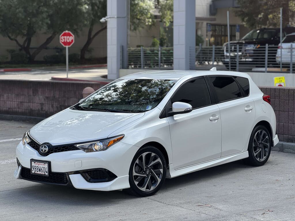 2016 Scion iM Base