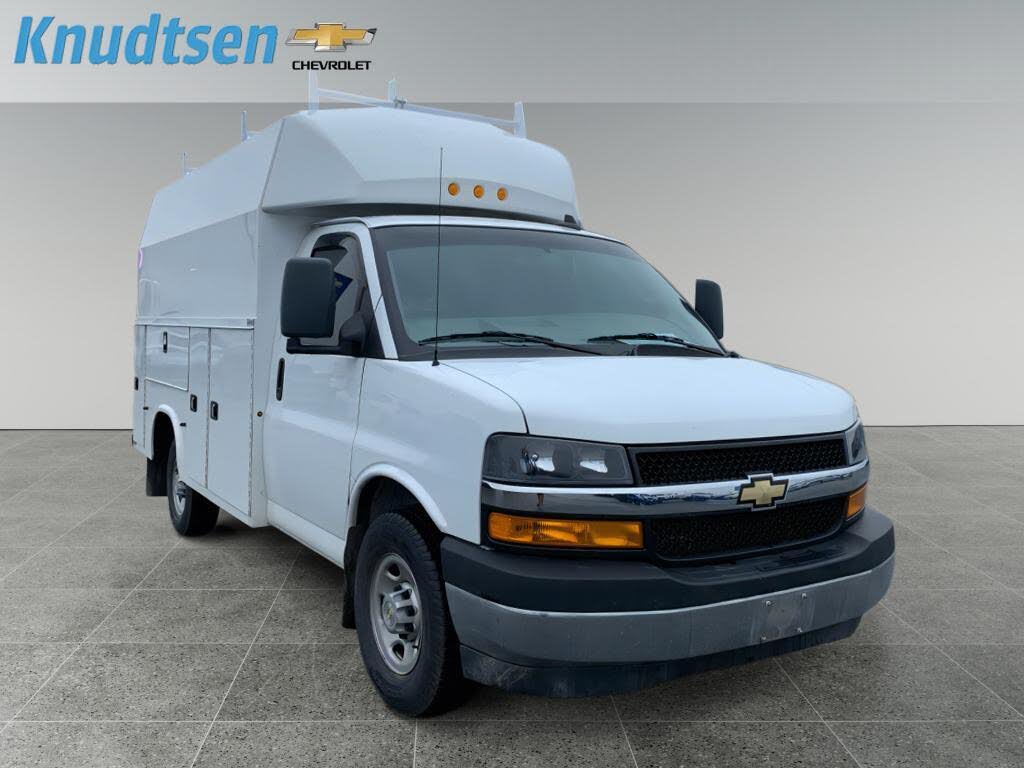 2022 Chevrolet Express Chassis 3500 Cutaway 139
