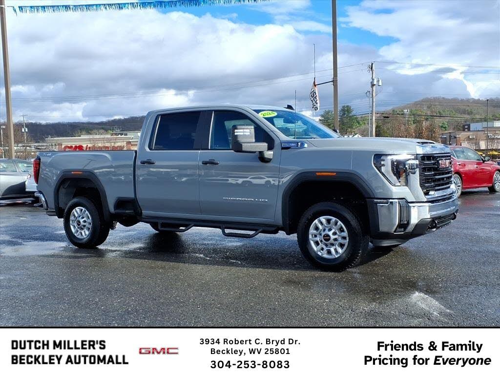 2024 GMC Sierra 2500HD Pro Crew Cab 4WD