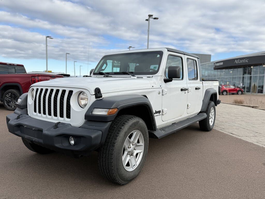 2020 Jeep Gladiator Sport S Crew Cab 4WD