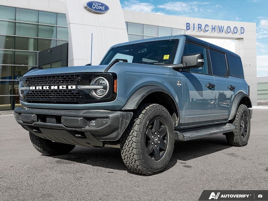 2025 Ford Bronco Outer Banks 4-Door 4WD
