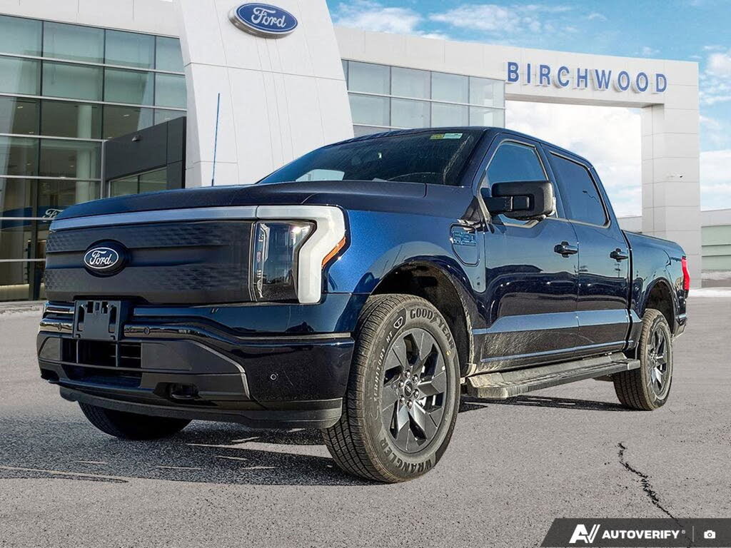 Ford F-150 Lightning Flash SuperCrew AWD 2025