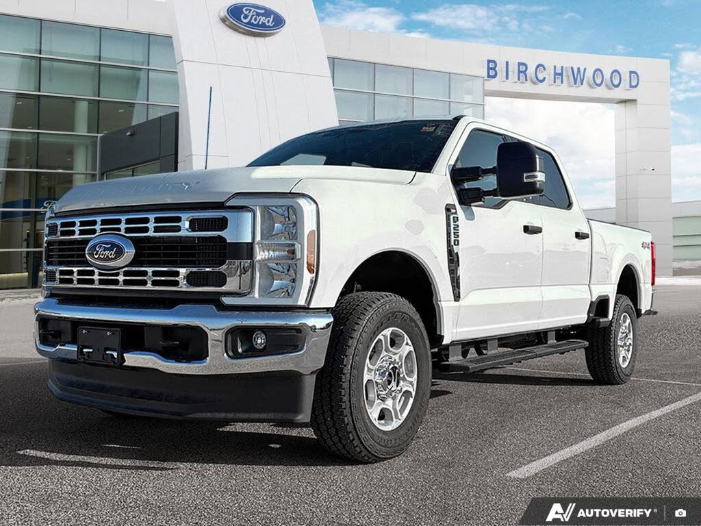 2026 Ford F-250 Super Duty XLT Crew Cab 4WD