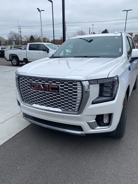 2022 GMC Yukon XL Denali 4WD