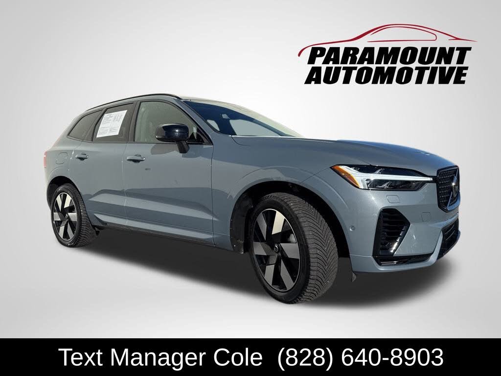 2024 Volvo XC60 Recharge T8 Plus Dark Theme eAWD