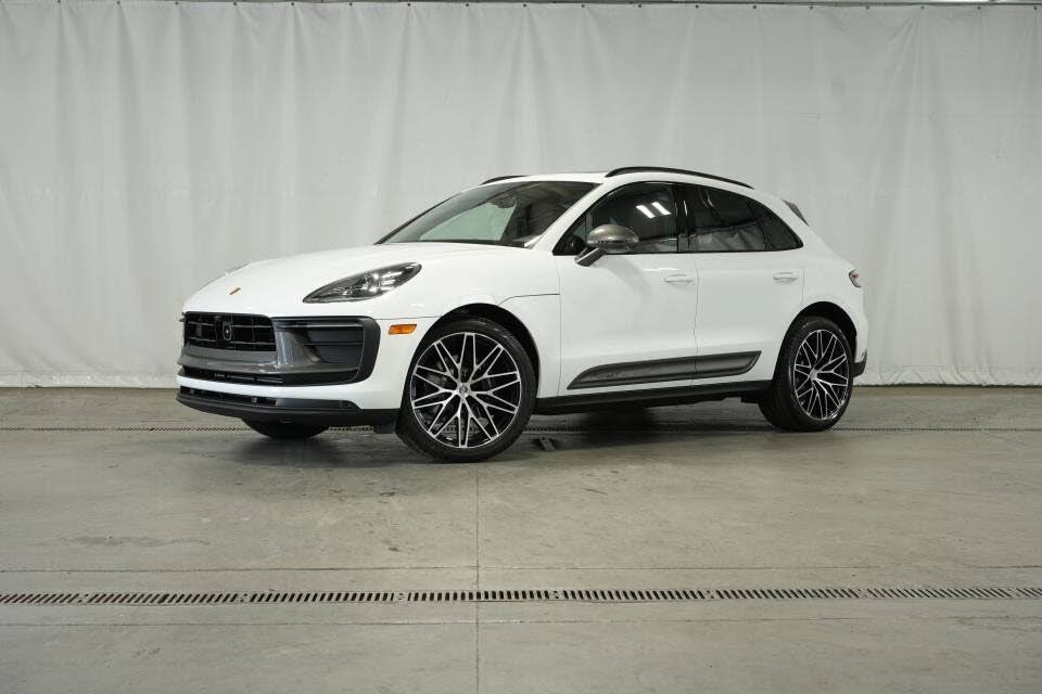 2025 Porsche Macan T AWD