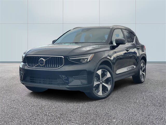 2025 Volvo XC40 B5 Core Bright Theme AWD