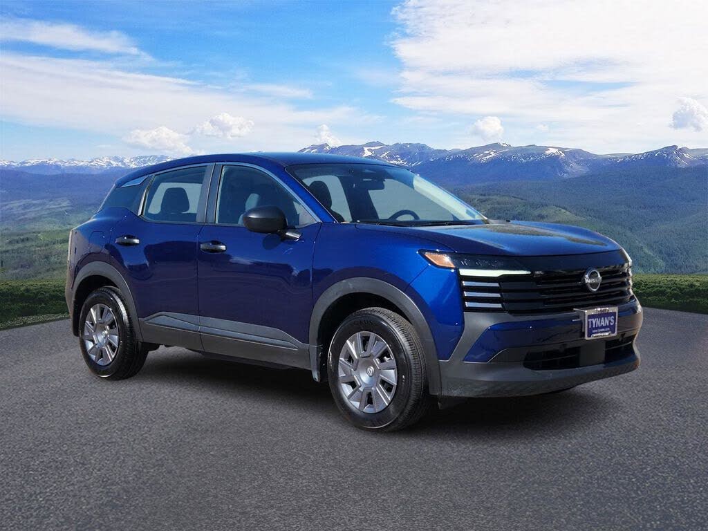 2025 Nissan Kicks S AWD