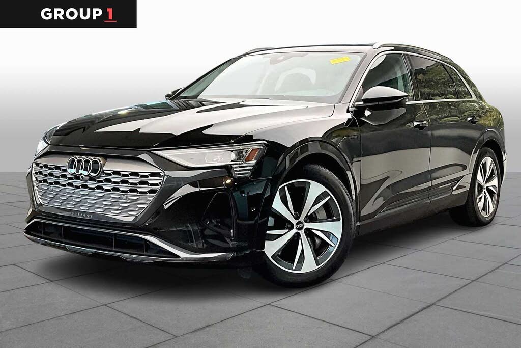 2024 Audi Q8 e-tron quattro Premium Plus AWD
