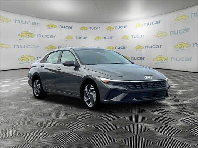 2025 Hyundai Elantra SEL Sport FWD