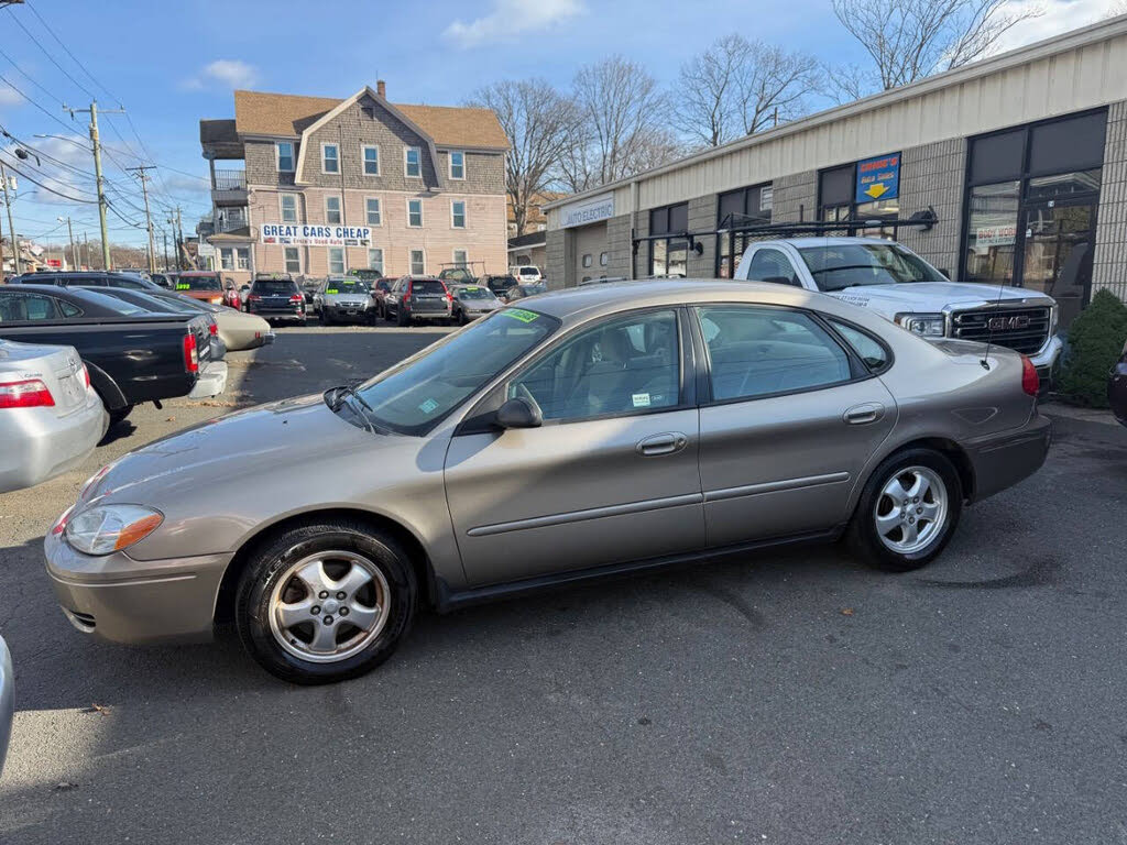 2005 Ford Taurus SE
