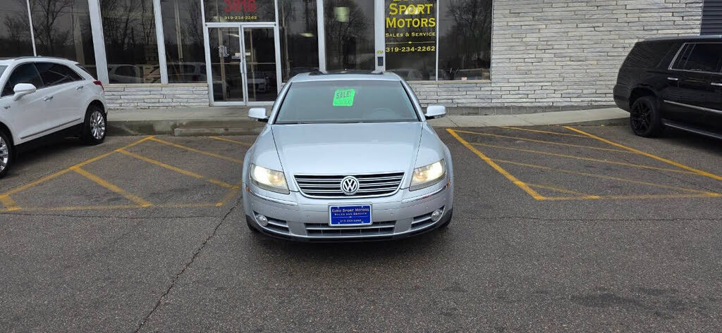2005 Volkswagen Phaeton 4 Dr AWD V8 Sedan