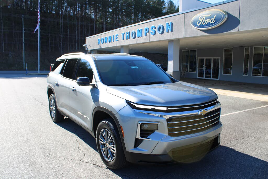 2024 Chevrolet Traverse LT FWD