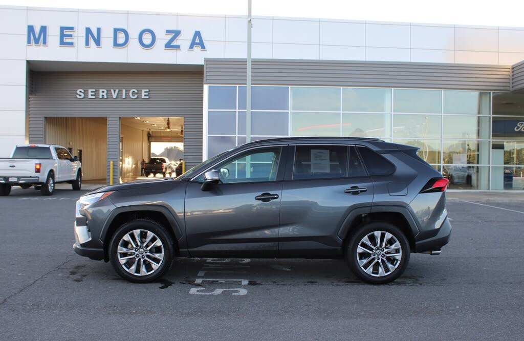 2022 Toyota RAV4 XLE Premium FWD