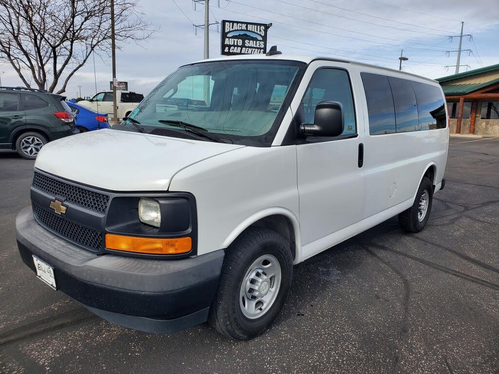 2017 Chevrolet Express 2500 LS RWD
