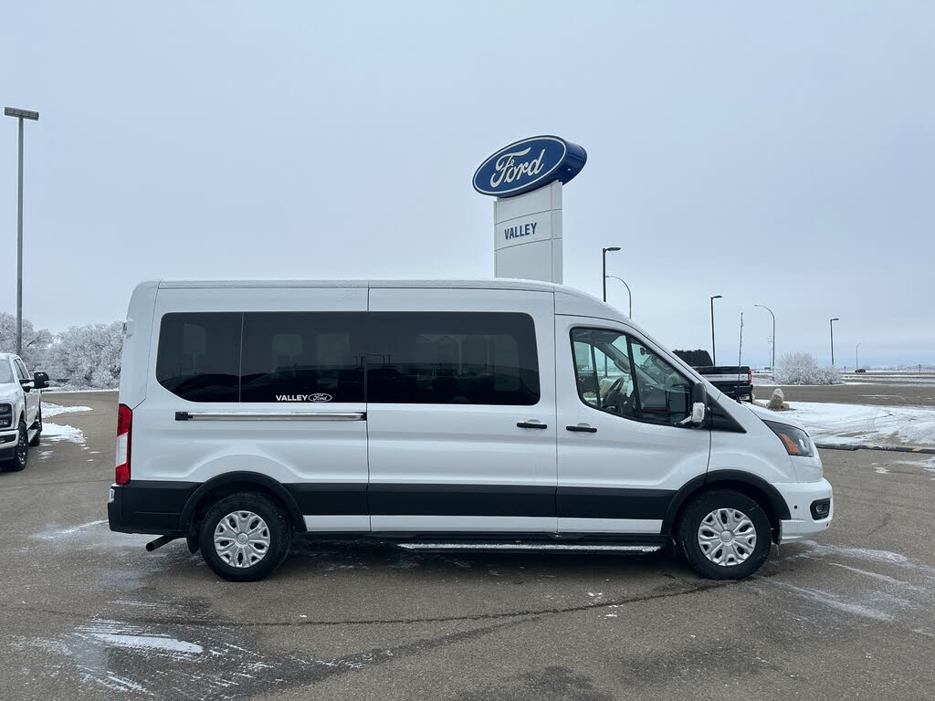 2024 Ford Transit Passenger 350 XLT Medium Roof LB RWD
