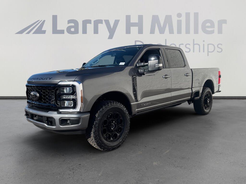 2025 Ford F-250 Super Duty Lariat Crew Cab 4WD