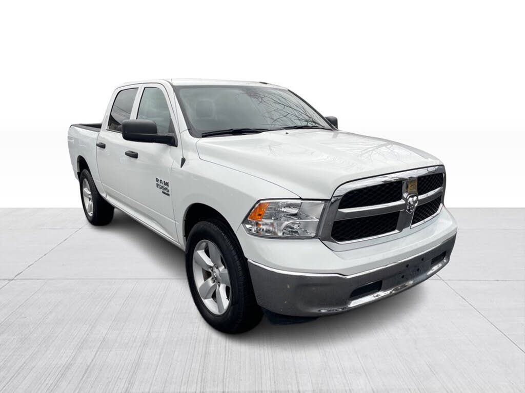 RAM 1500 Classic SLT Crew Cab 4WD 2022
