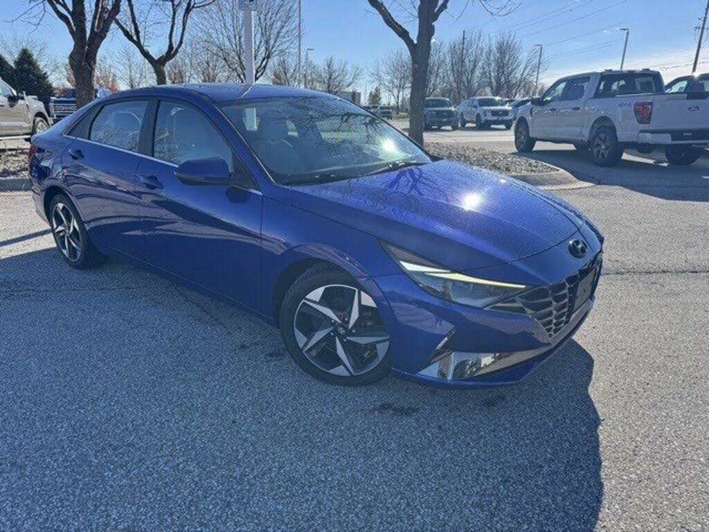 2023 Hyundai Elantra Limited FWD