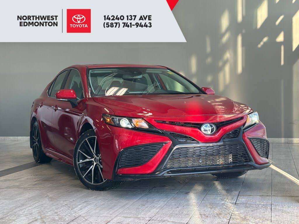 2024 Toyota Camry SE FWD