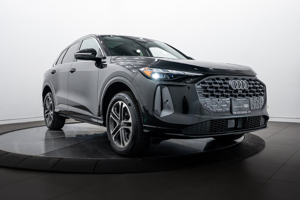 2025 Audi Q5 quattro Premium 40 TFSI