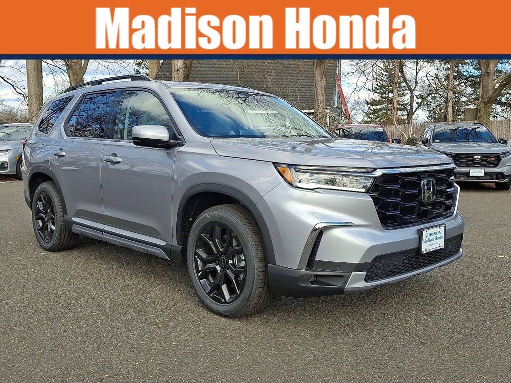 2025 Honda Pilot Touring AWD