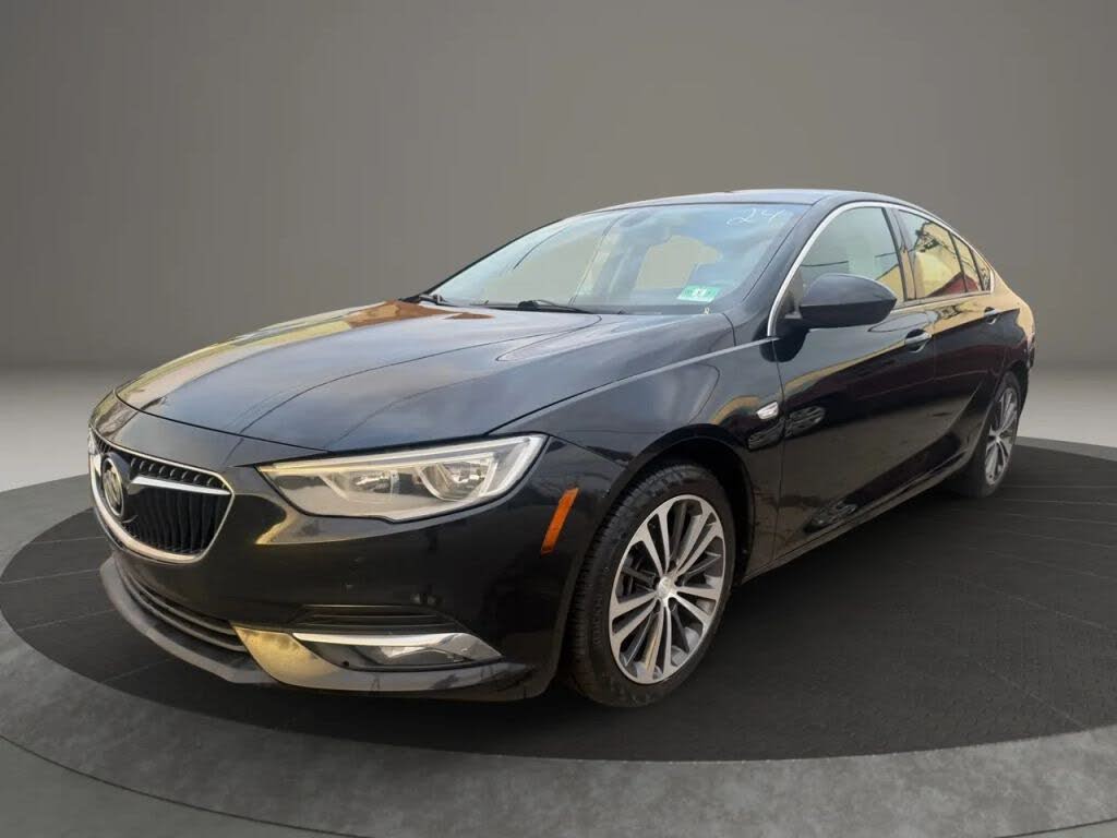 2018 Buick Regal Sportback Essence FWD