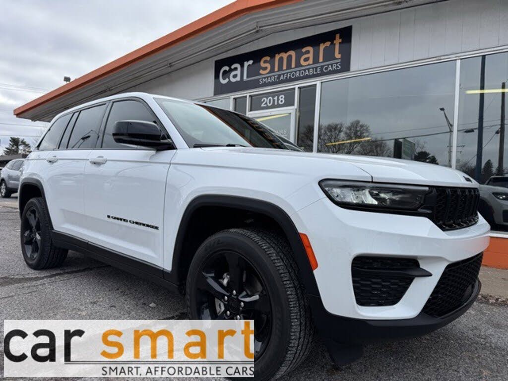 2022 Jeep Grand Cherokee Altitude 4WD