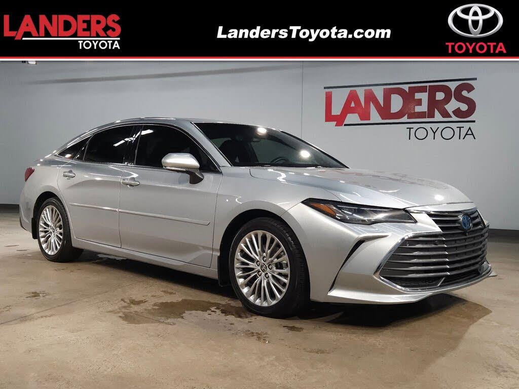 2022 Toyota Avalon Hybrid Limited FWD