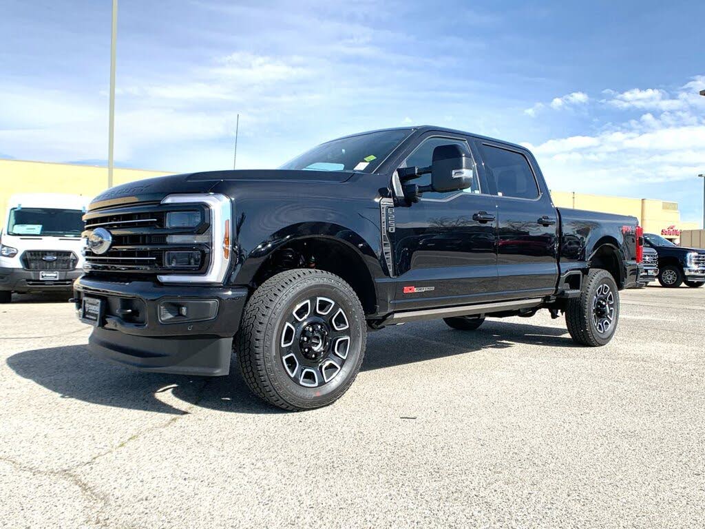 2025 Ford F-250 Super Duty Platinum Crew Cab 4WD