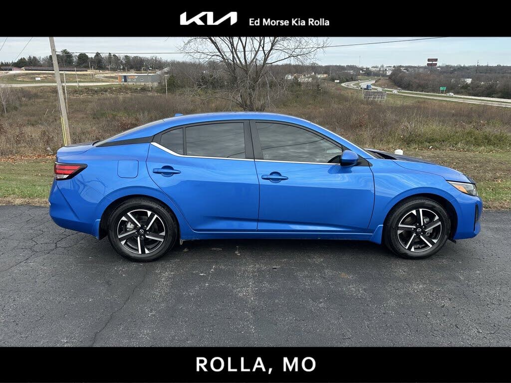 2025 Nissan Sentra SV FWD