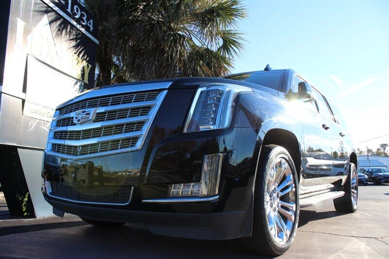 2018 Cadillac Escalade ESV Luxury RWD