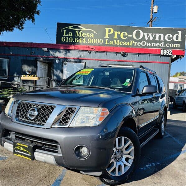 2011 Nissan Pathfinder LE V6 4WD