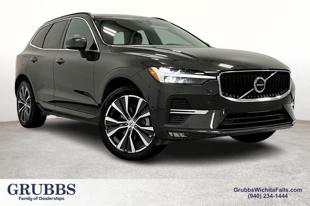 2022 Volvo XC60 B5 Momentum AWD
