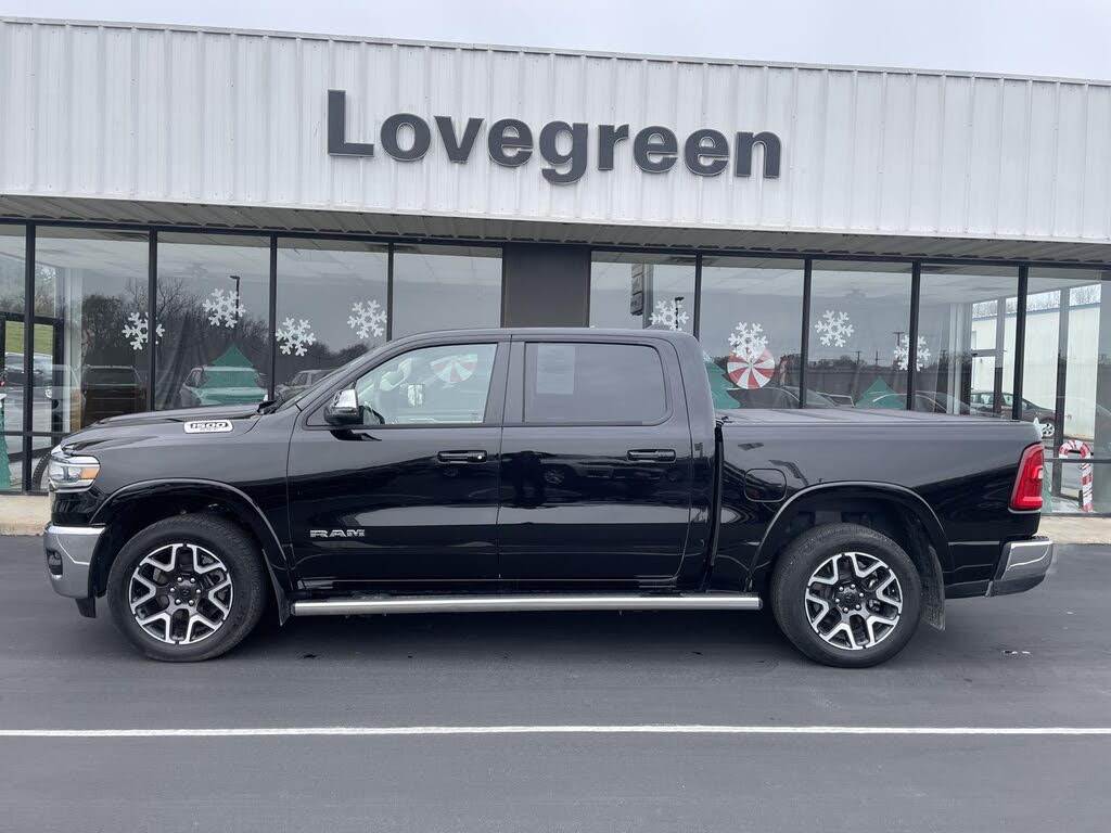 2025 RAM 1500 Laramie Crew Cab 4WD