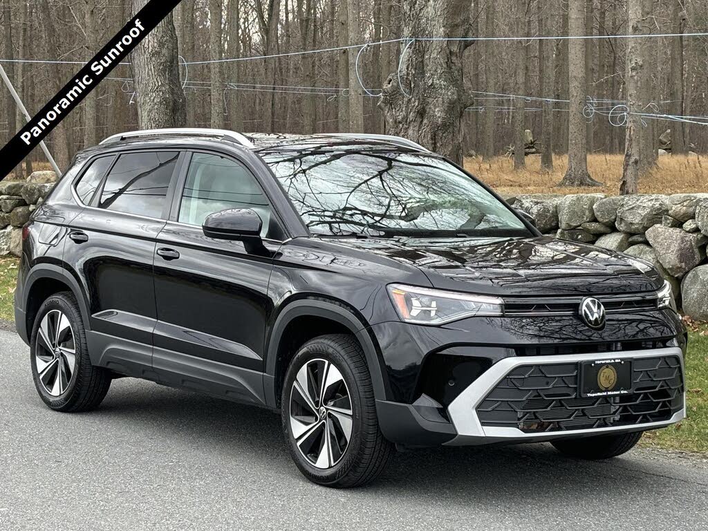 2025 Volkswagen Taos SE 4Motion