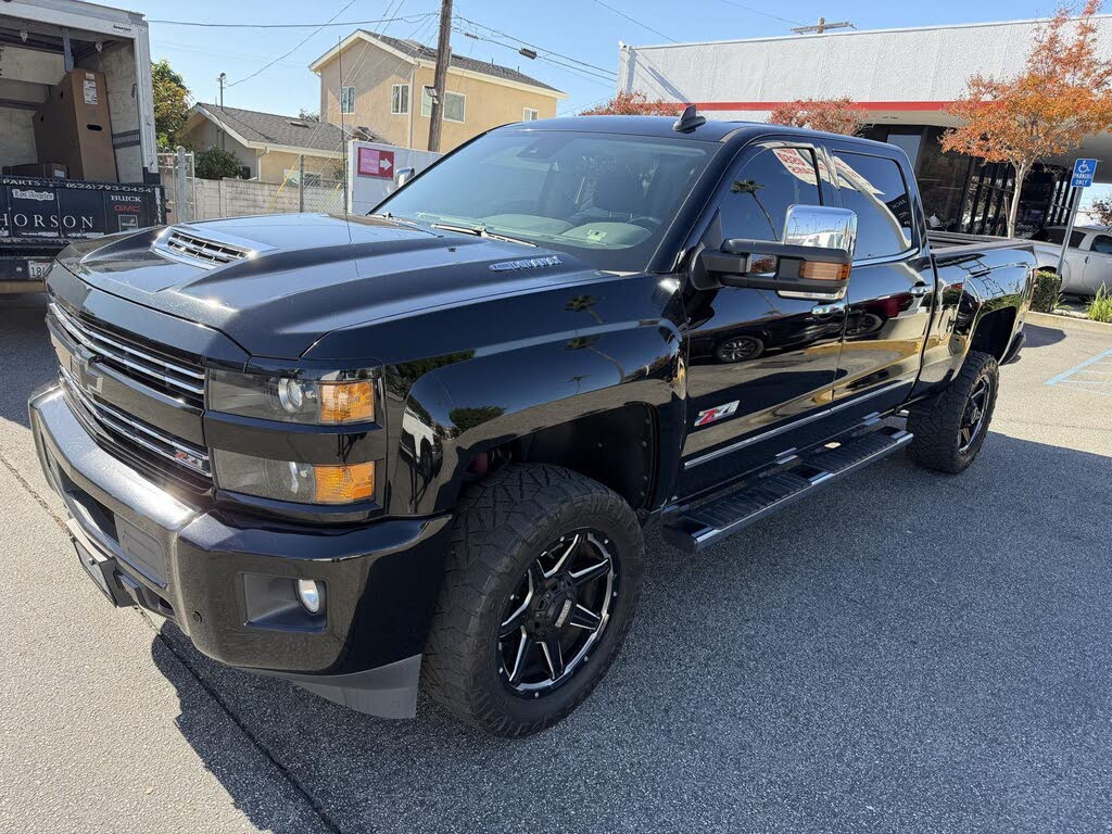 2017 Chevrolet Silverado 2500HD LTZ Crew Cab 4WD