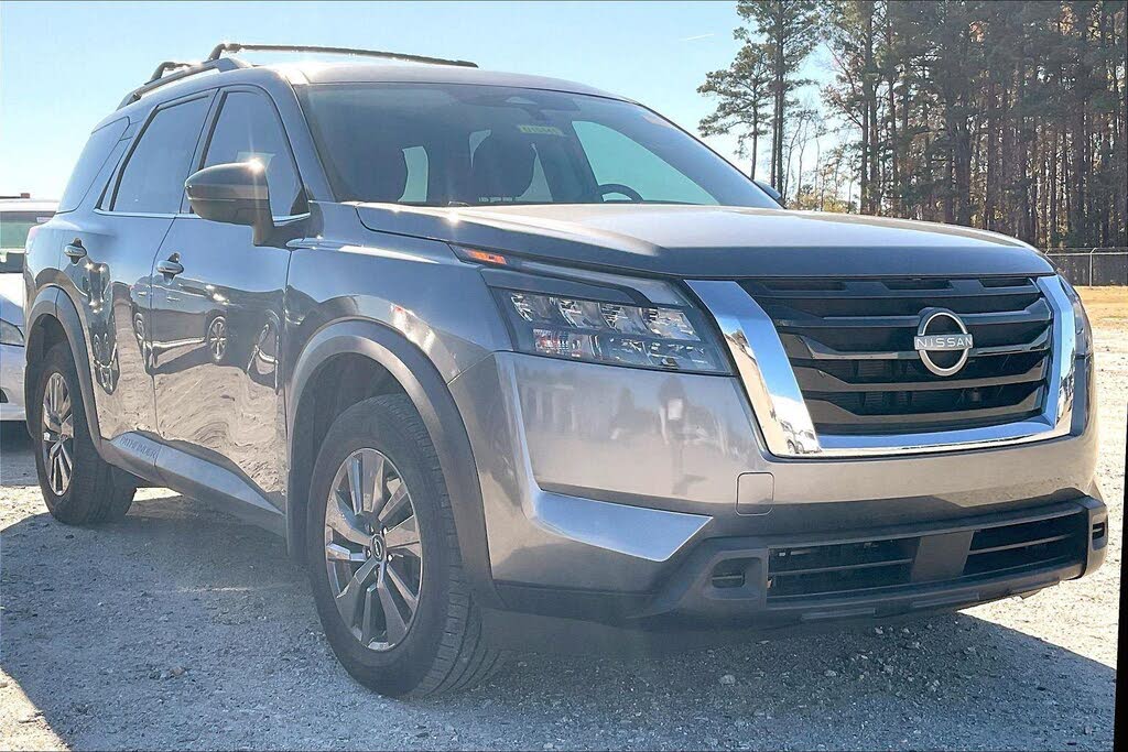 2024 Nissan Pathfinder SV FWD