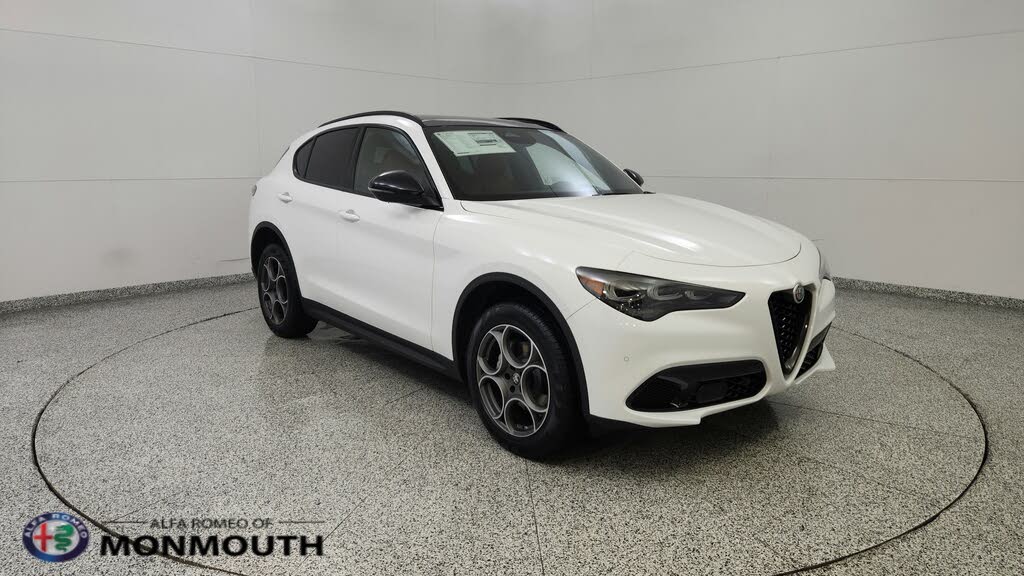 2025 Alfa Romeo Stelvio AWD
