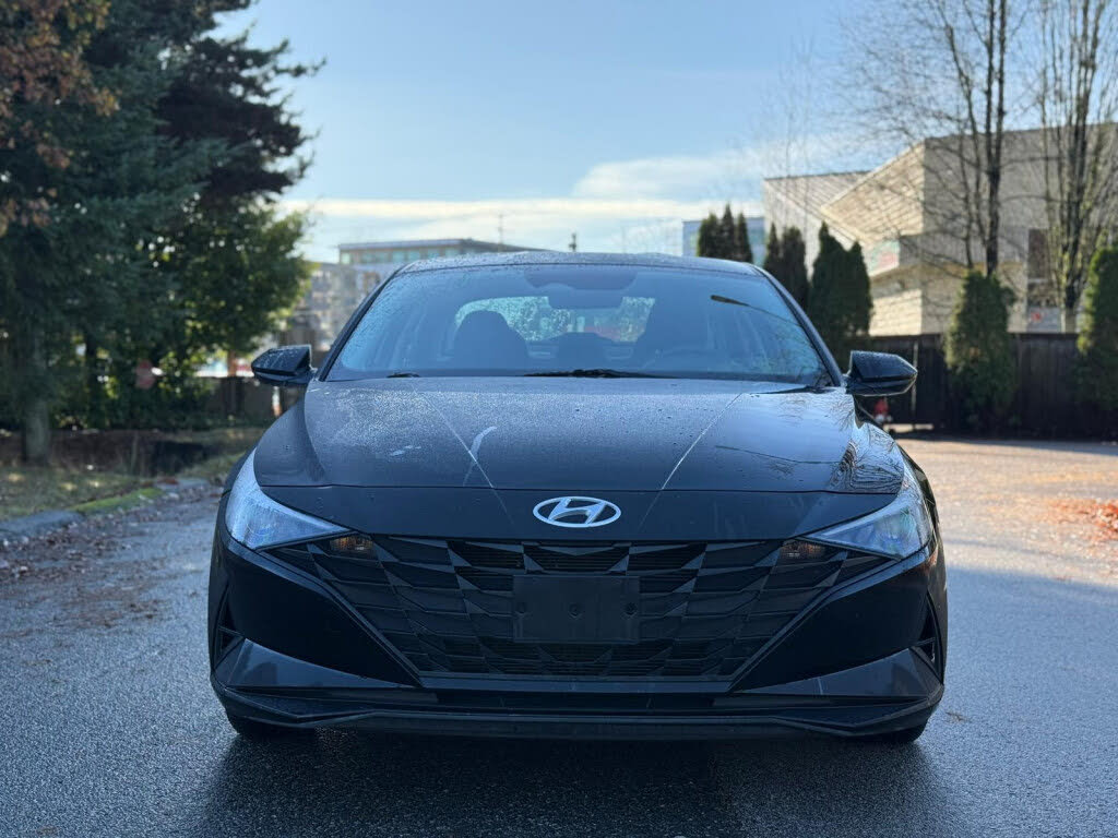 Hyundai Elantra Essential FWD 2022